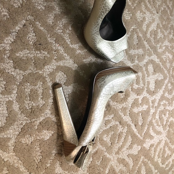 JS Heels - Picture 4 of 5